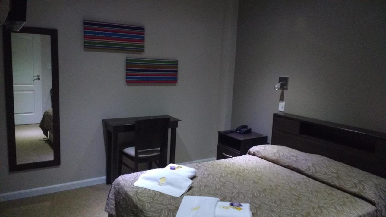 Hotel Lazaro บียาเมอร์เซเดส ภายนอก รูปภาพ